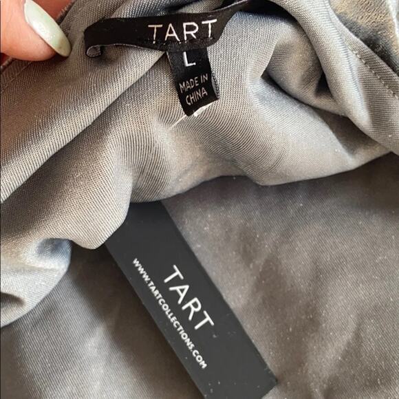 New Grey Silver Tart one off the shoulder Ruffled Blouse Crushed Velvet Medium - Picture 3 of 5